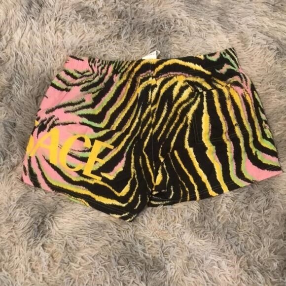 New Authentic VERSACE Logo-Printed Nylon Swim Shorts – Size 7 - Picture 3 of 11